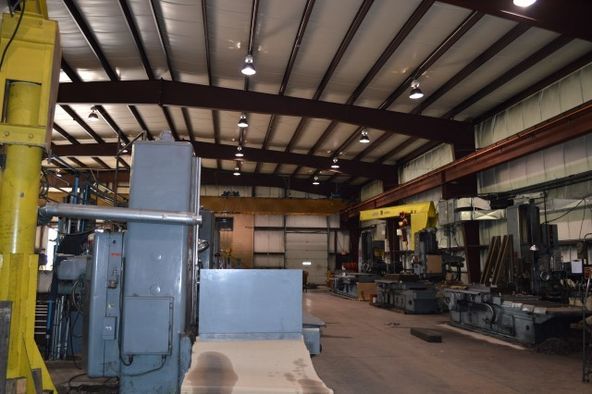 Crane Industrial Building plus Extra build-able Lot: 2219 North Central Avenue, Rockford, IL 61101